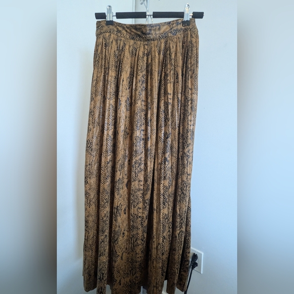 Zara Pleated Faux Leather Animal Skirt - Picture 4 of 6
